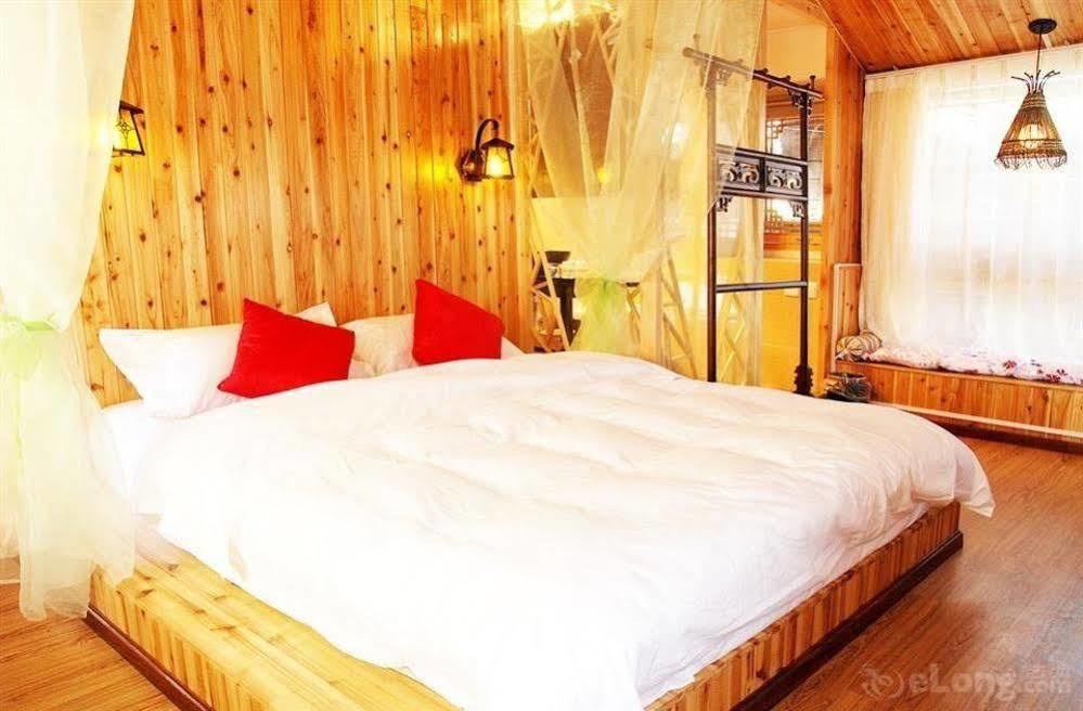 Lijiang Overseas Club Hotell Exteriör bild